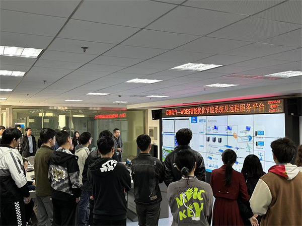 武汉理工大学学生到万洲参观学习 (5).jpg 武汉理工大学学生到万洲参观学习 (5).jpg