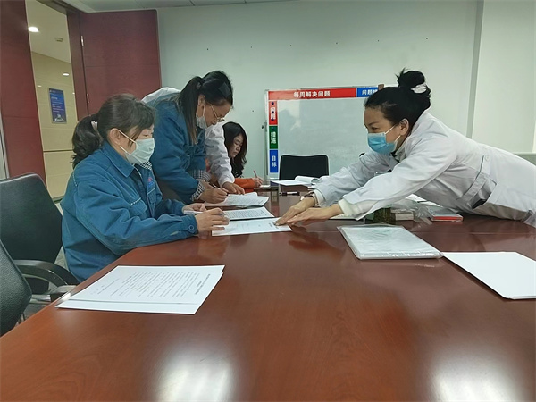 筛查照片2.jpg 筛查照片2.jpg