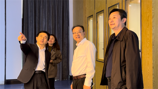 省经信厅中小处处长到公司调研3.png 省经信厅中小处处长到公司调研3.png