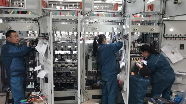 产销两旺干劲足 奋力拼搏“双过半”4.jpg 产销两旺干劲足 奋力拼搏“双过半”4.jpg