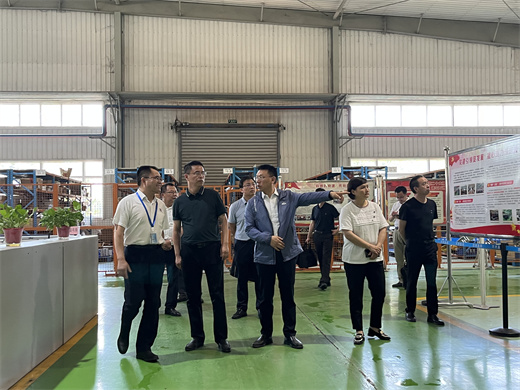 市委实践活动工作专班到万洲调研3.jpg 市委实践活动工作专班到万洲调研3.jpg