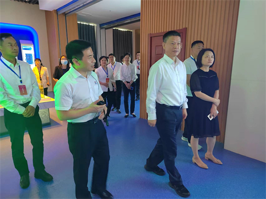 全省法治民企建设现场观摩到万洲5.jpg 全省法治民企建设现场观摩到万洲5.jpg